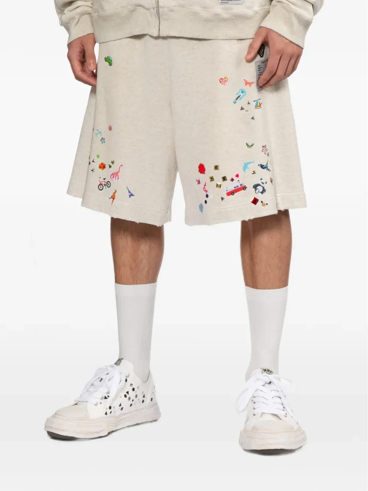 Maison MIHARA YASUHIRO graphic-print embellishment shorts - 画像3