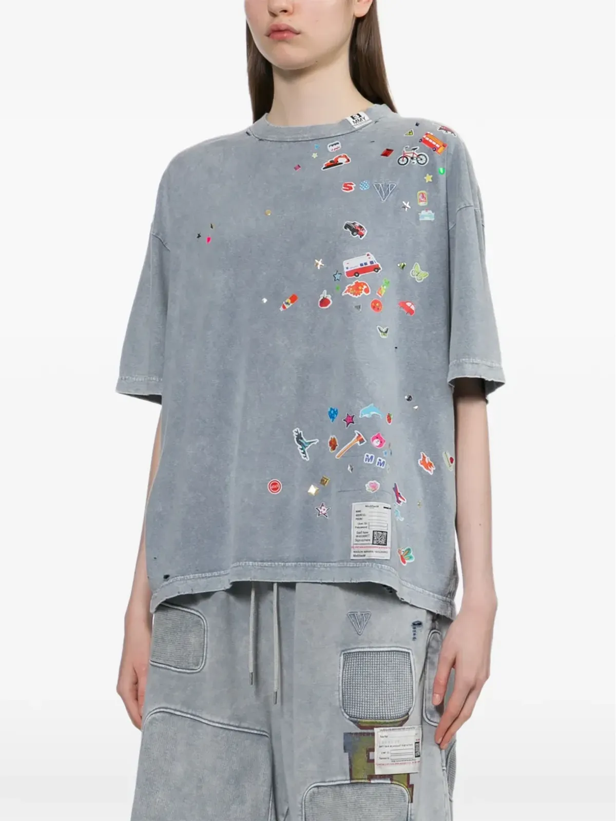 Maison MIHARA YASUHIRO キッド・ステッカープリント ブリーチ加工Tシャツ - 画像3