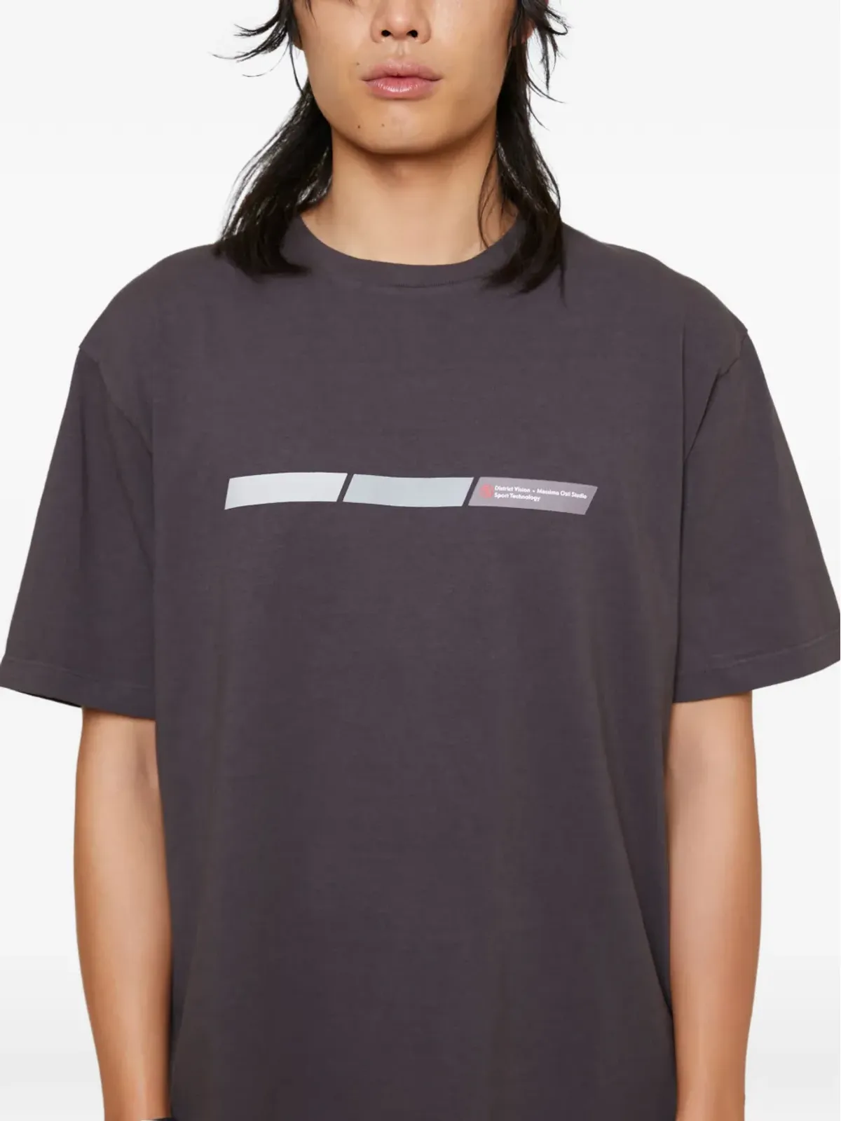 District Vision ロゴディテール Tシャツ - 画像4