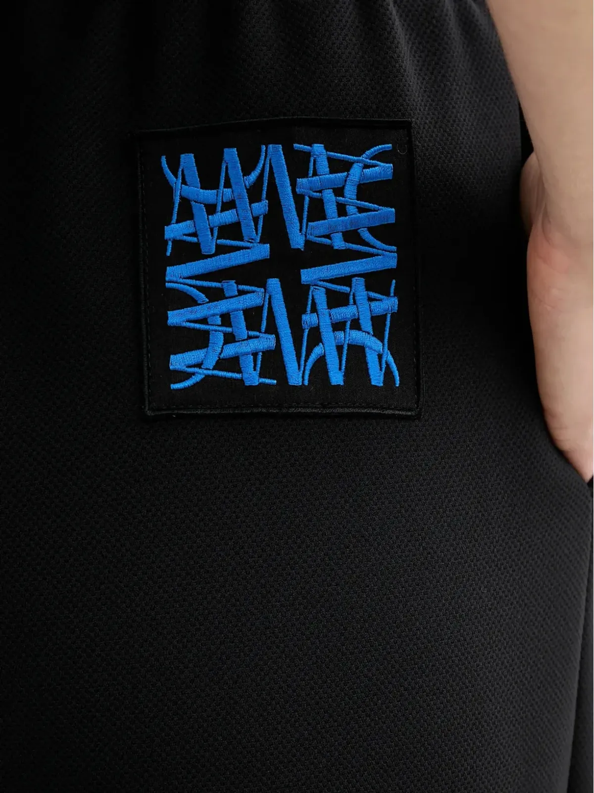 MMC STUDIO 刺繍トラックパンツ ブラック - 画像4