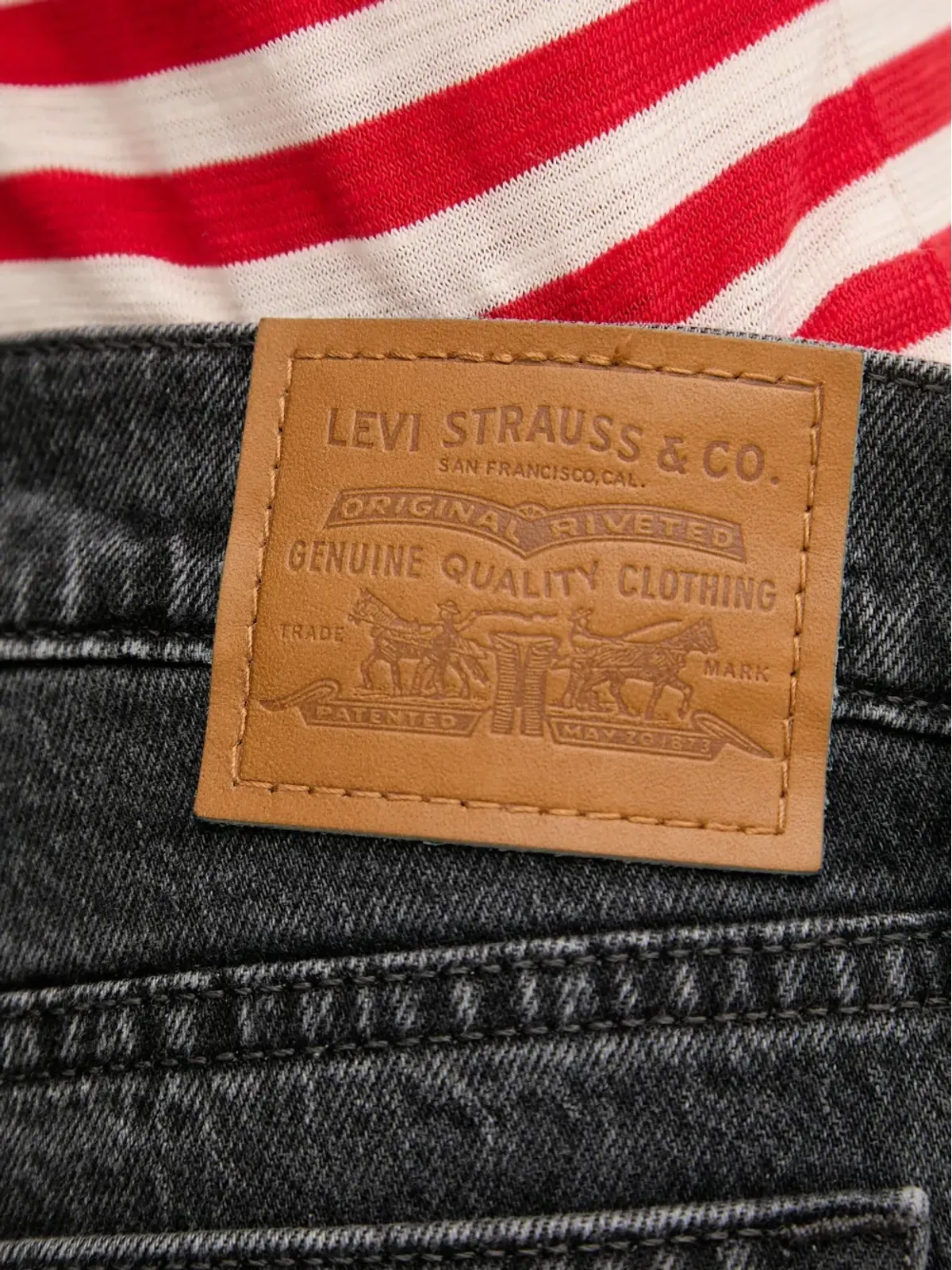 Levi's ウェッジブーツカットジーンズ ブラック - 画像4