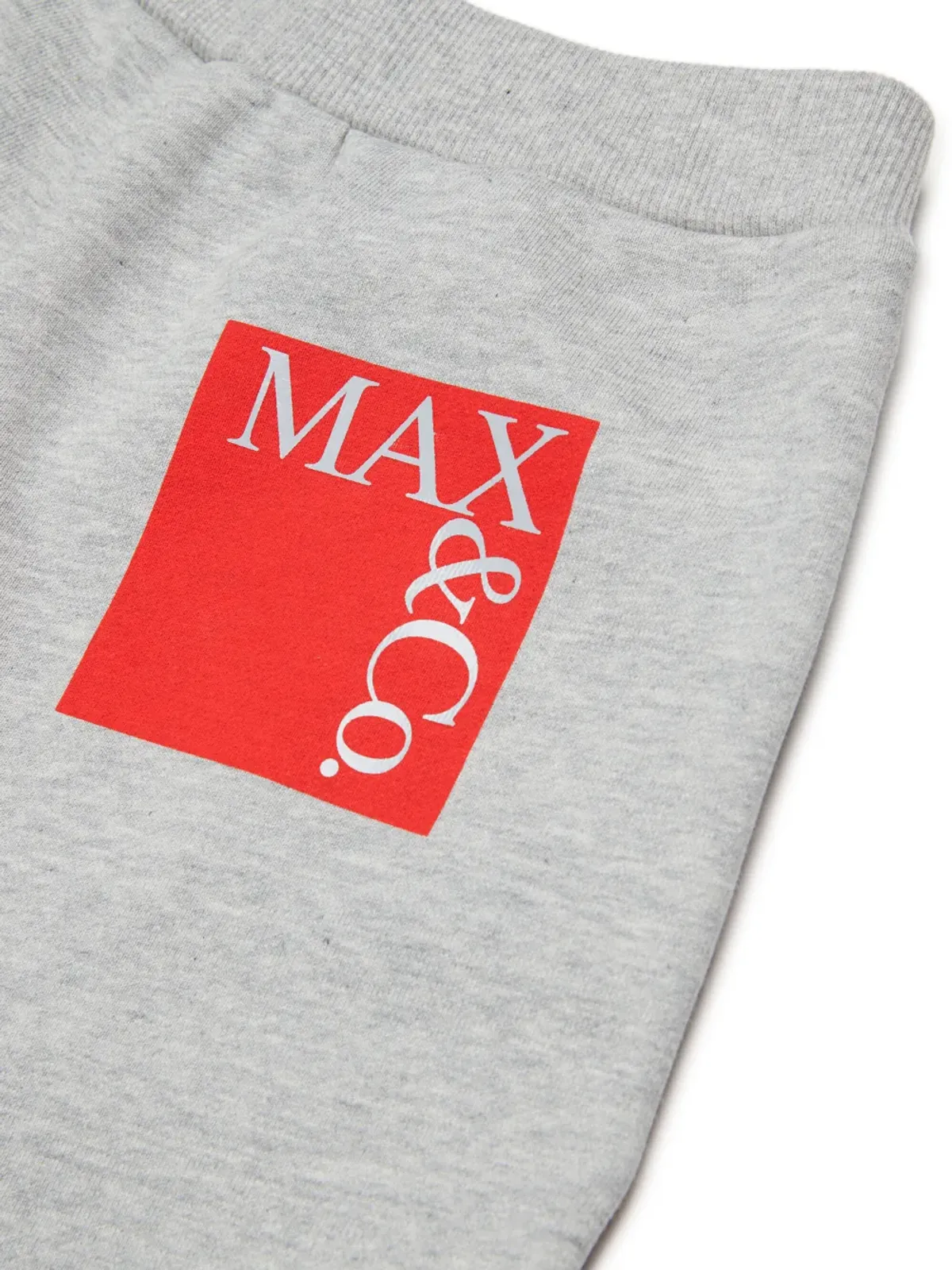 MAX&Co. Kids グレーのロゴ入りエラスティックウエストショーツ - 画像3