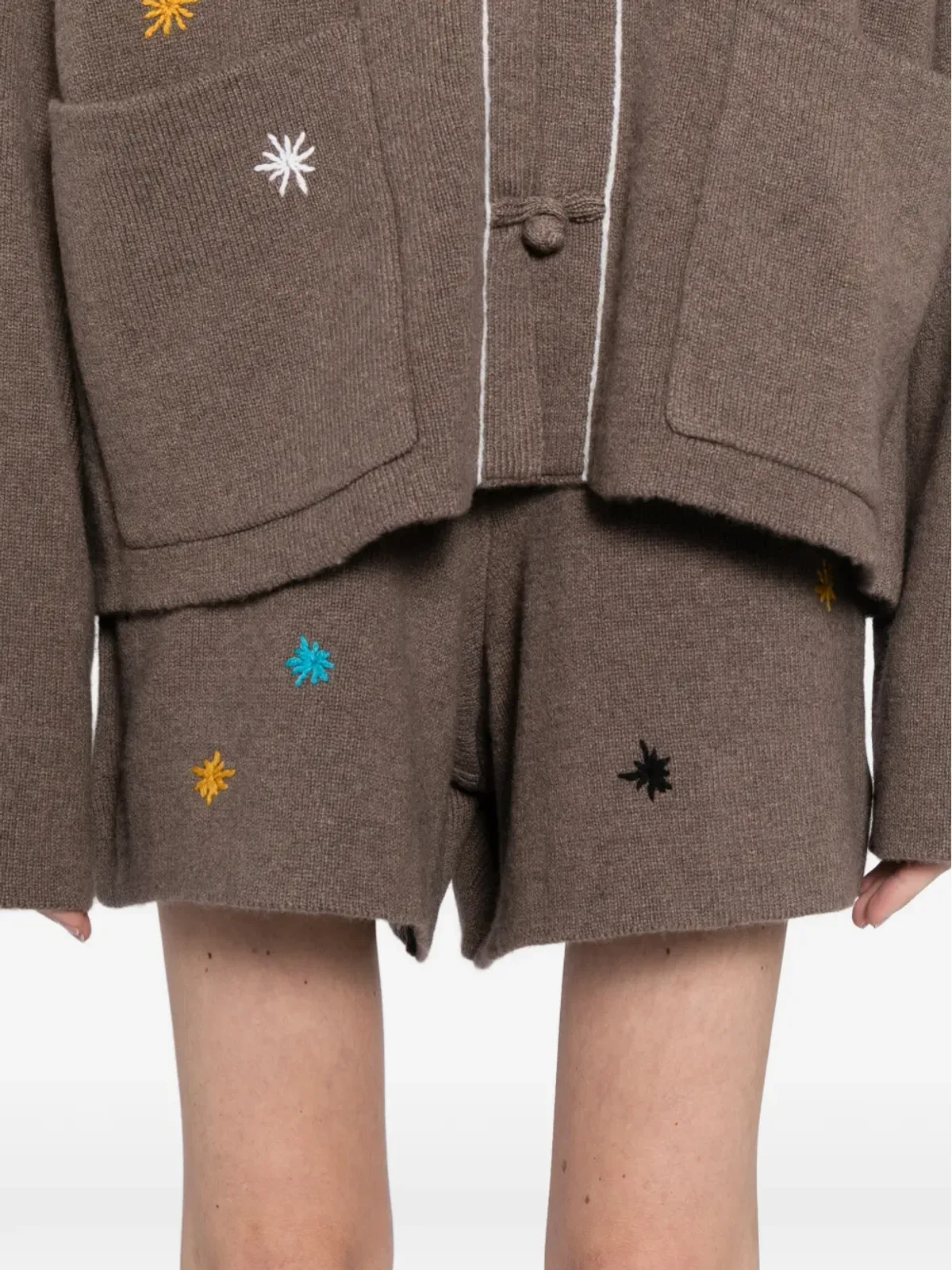 YANYAN KNITS 星刺繍ショーツ ブラウン - 画像5