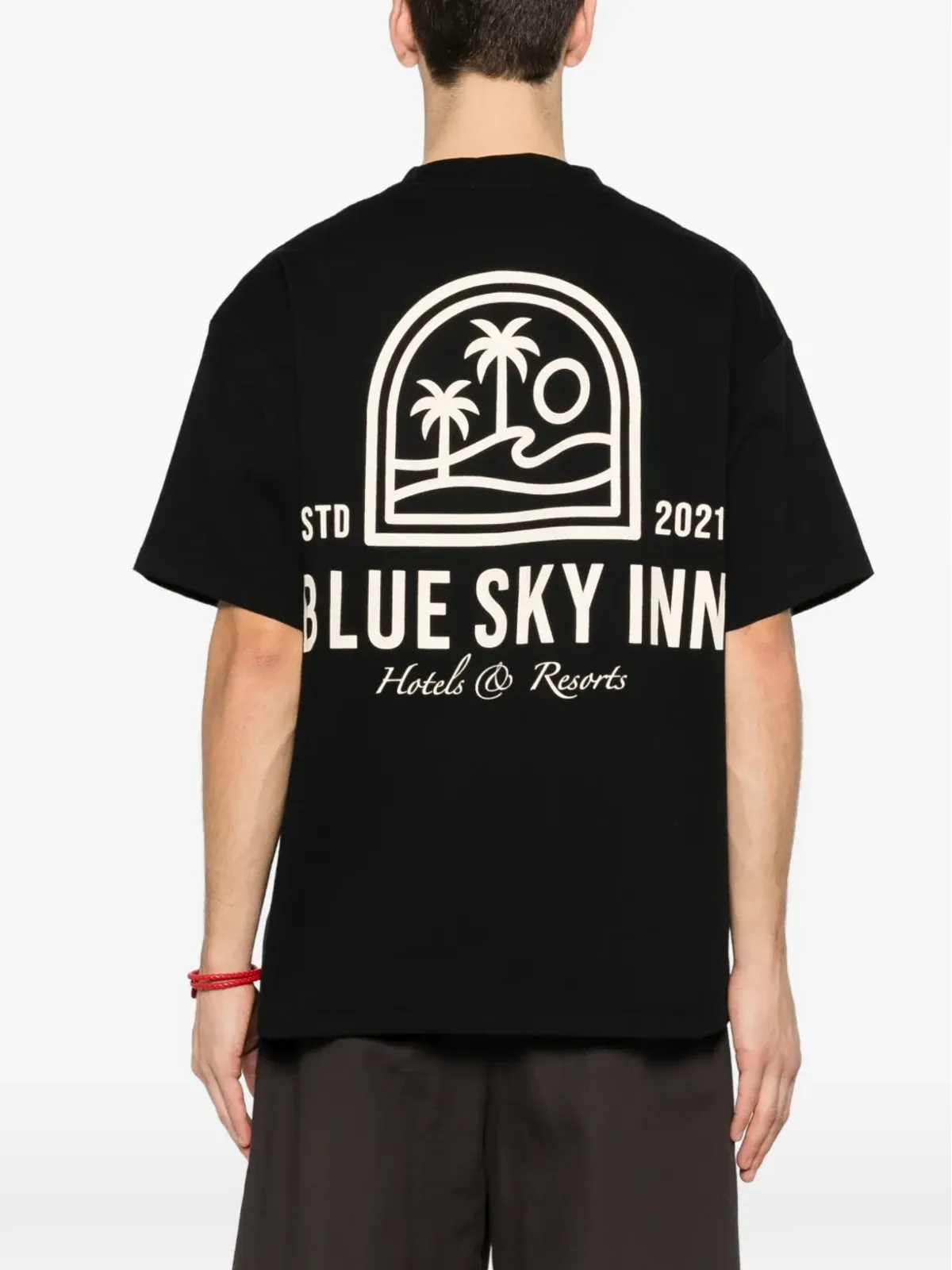 BLUE SKY INN リゾートロゴTシャツ - ブラック - 画像4