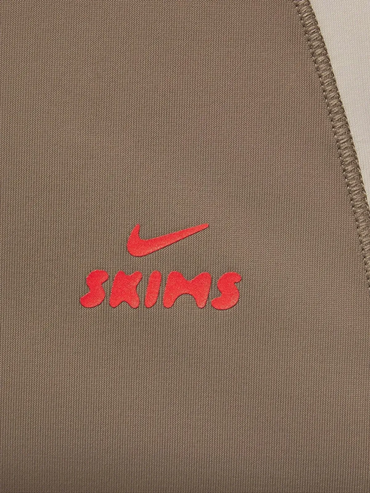 Skims x Nike フロントジップブラ - 画像2