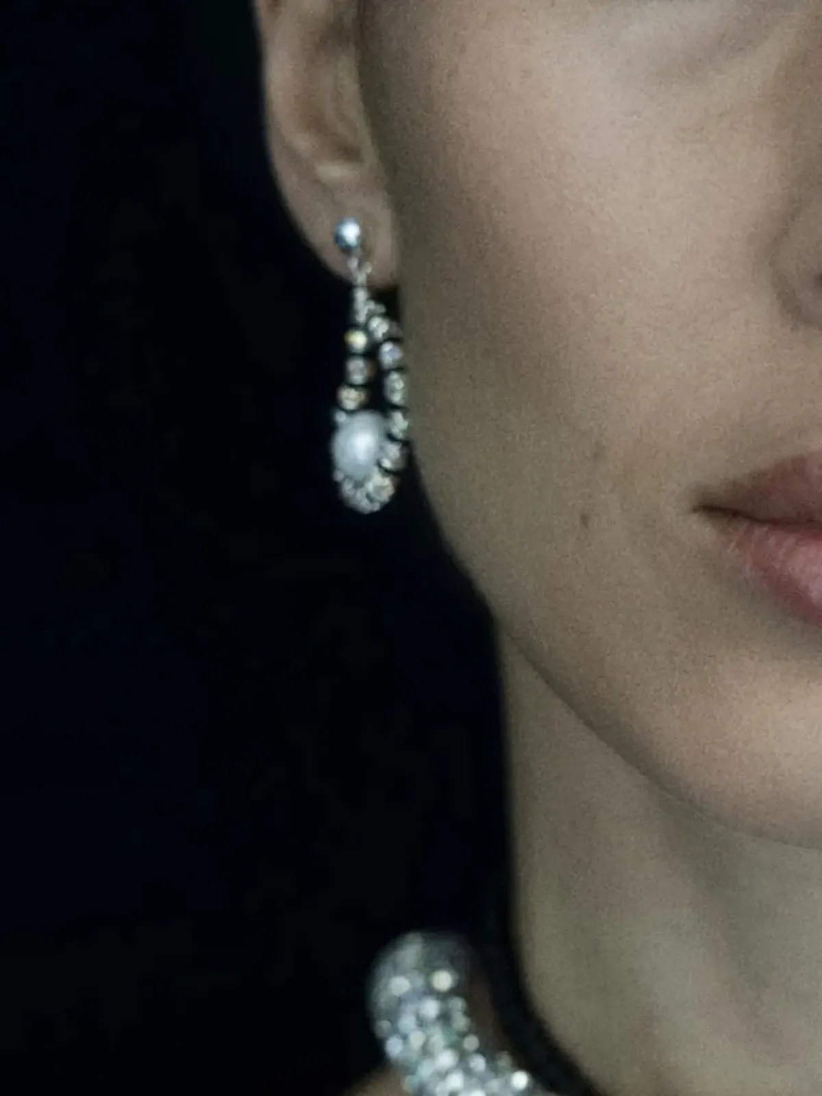 Pearl Octopuss. Y パールエンブリッシュド・ドロップピアス - シルバー - 画像2