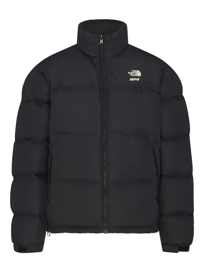 SKIMS Skims × The North Face ヌプツェ ダウンジャケットの商品画像