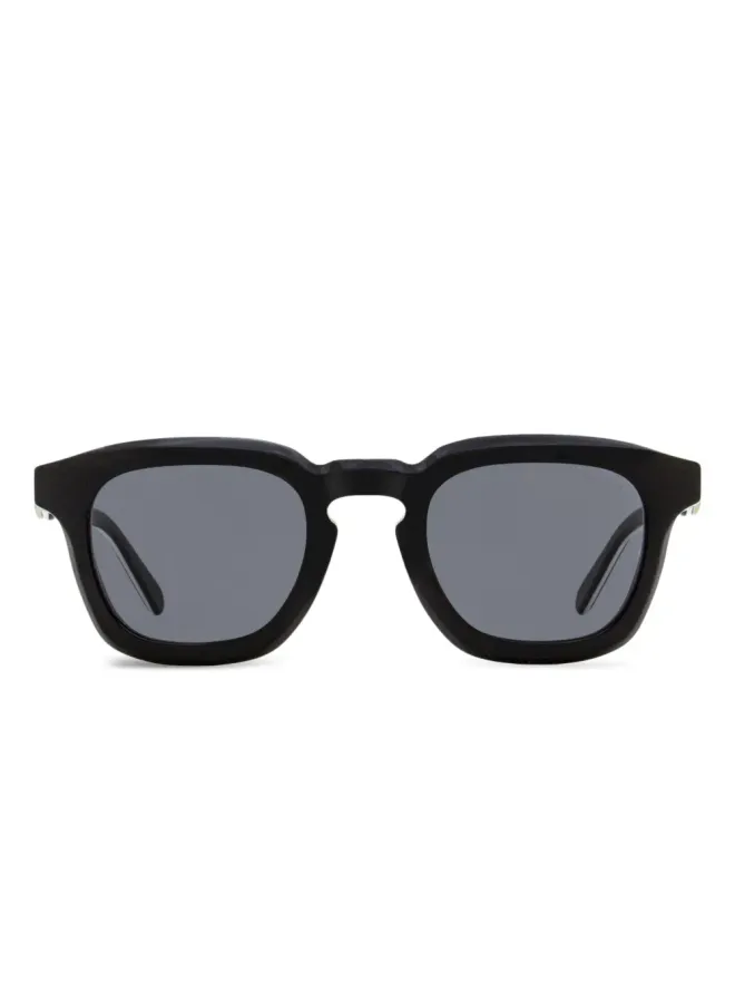 Moncler Eyewear Moncler Eyewear 厚みのあるリムのスクエアサングラスの商品画像