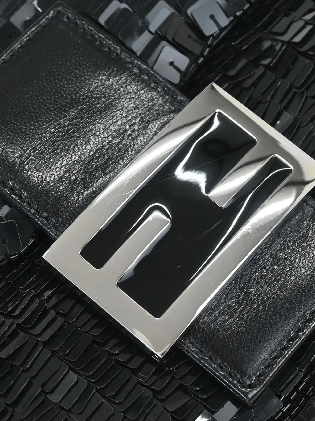 Fendi Pre-Owned 2009年 バゲット型 シークイン装飾 ショルダーバッグ - 画像4