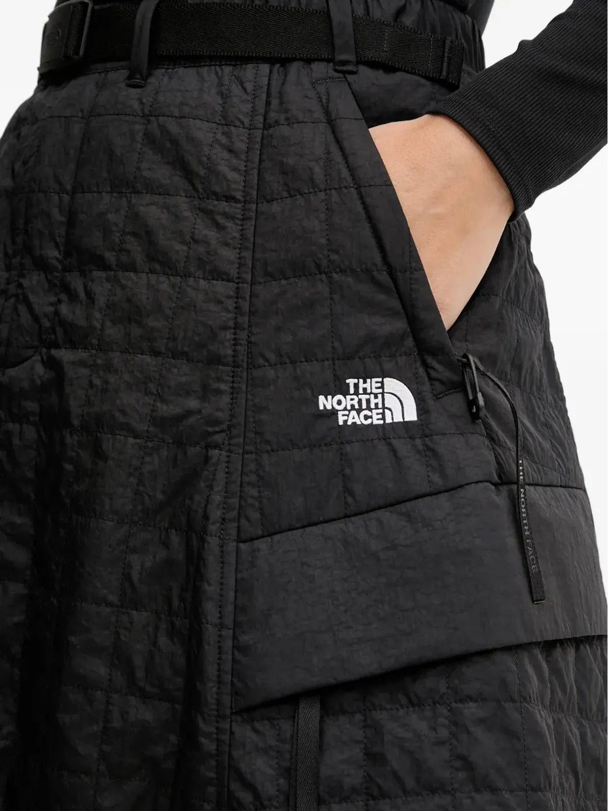 The North Face キルテッドベルト付きミディスカート - 画像4