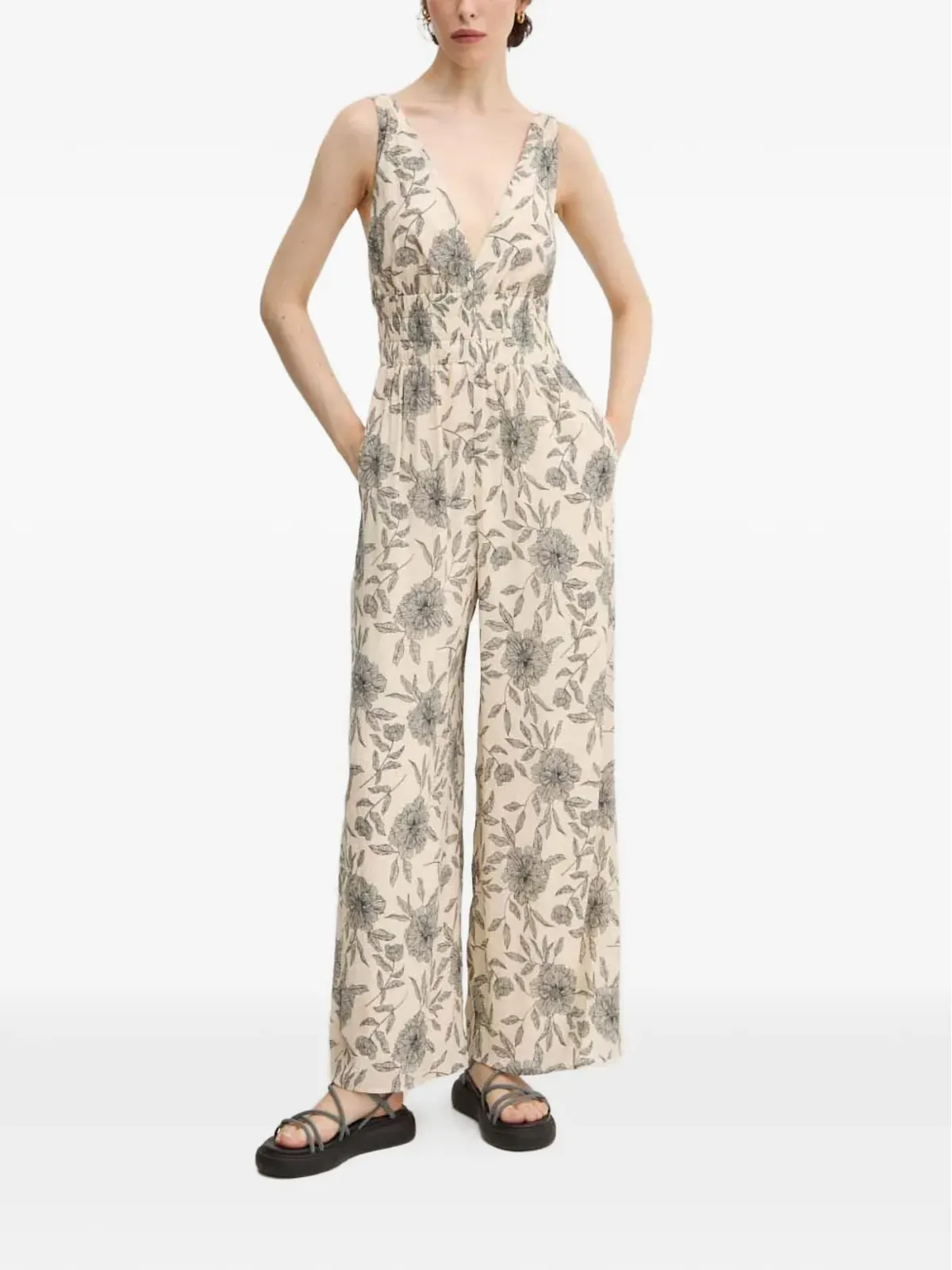 Abercrombie & Fitch Vネック花柄ノースリーブジャンプスーツ - 画像2