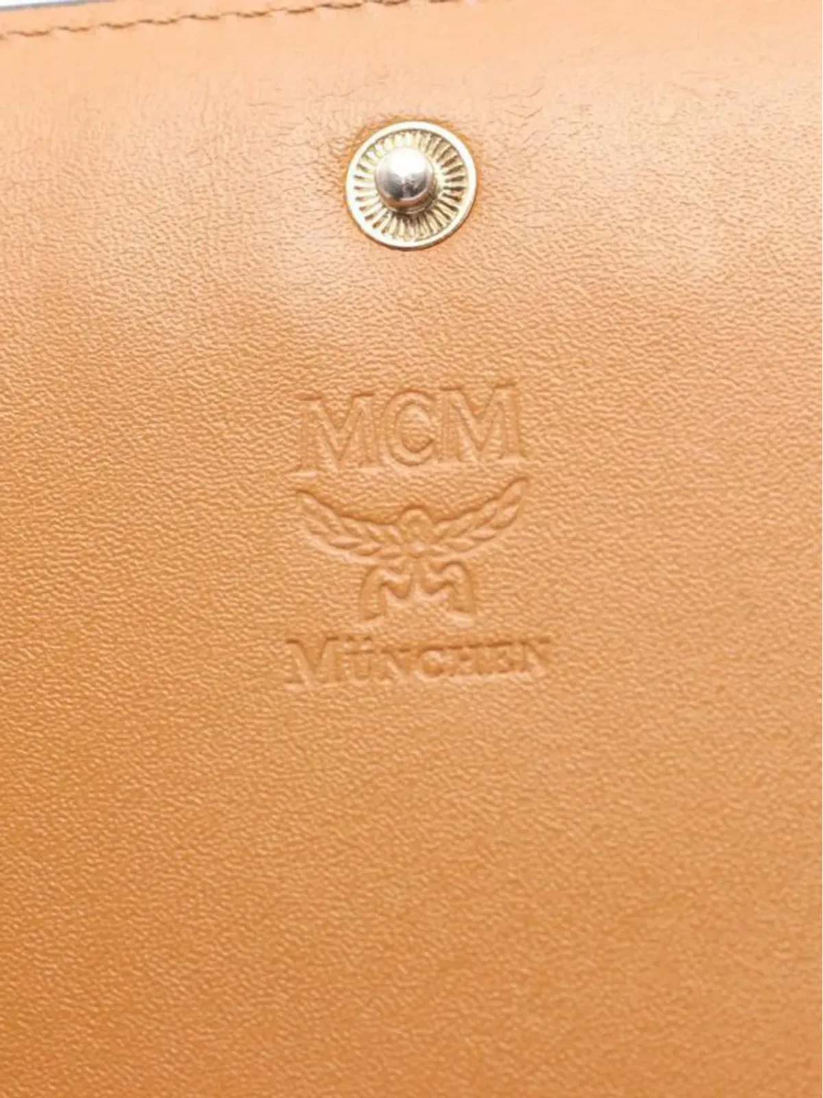 MCM ビンテージ ブラウンのビジュー付きスタッズチェーン クロスボディバッグ - 画像4
