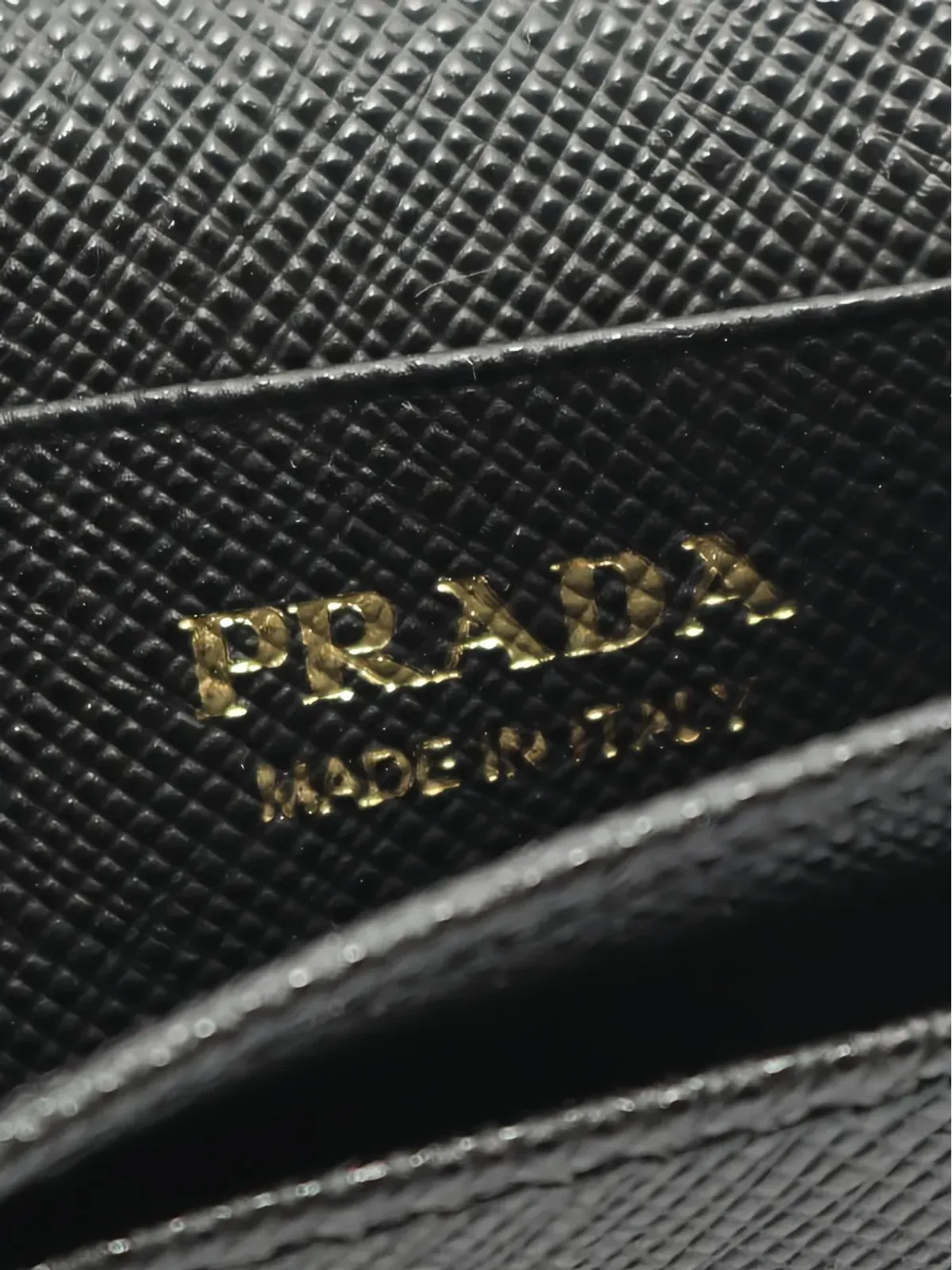 Prada ビンテージ サフィアーノ トライアングル ウォレット - 画像4
