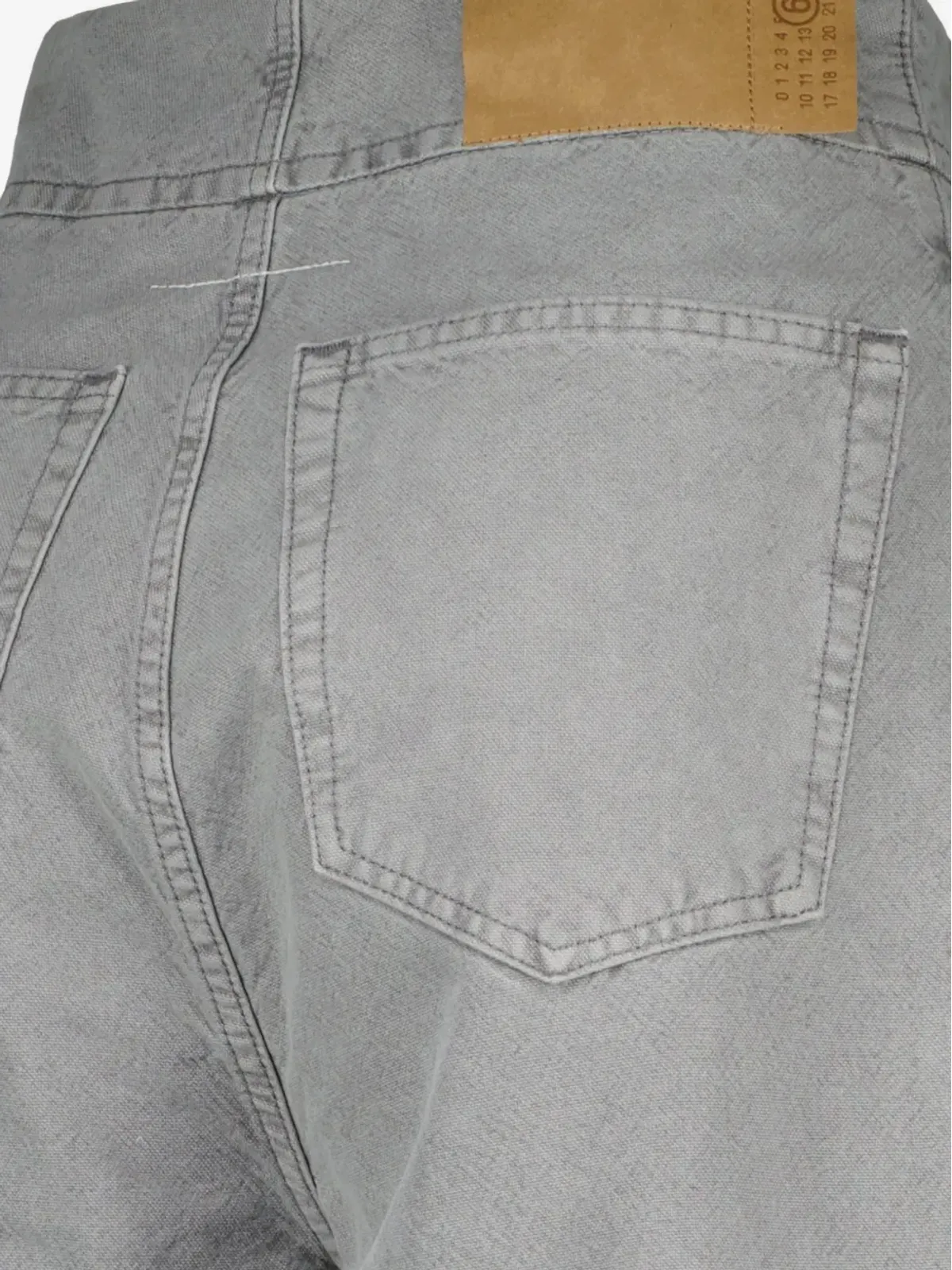 MM6 Maison Margiela ボタン付きレザーパッチジーンズ - Grey - 画像2