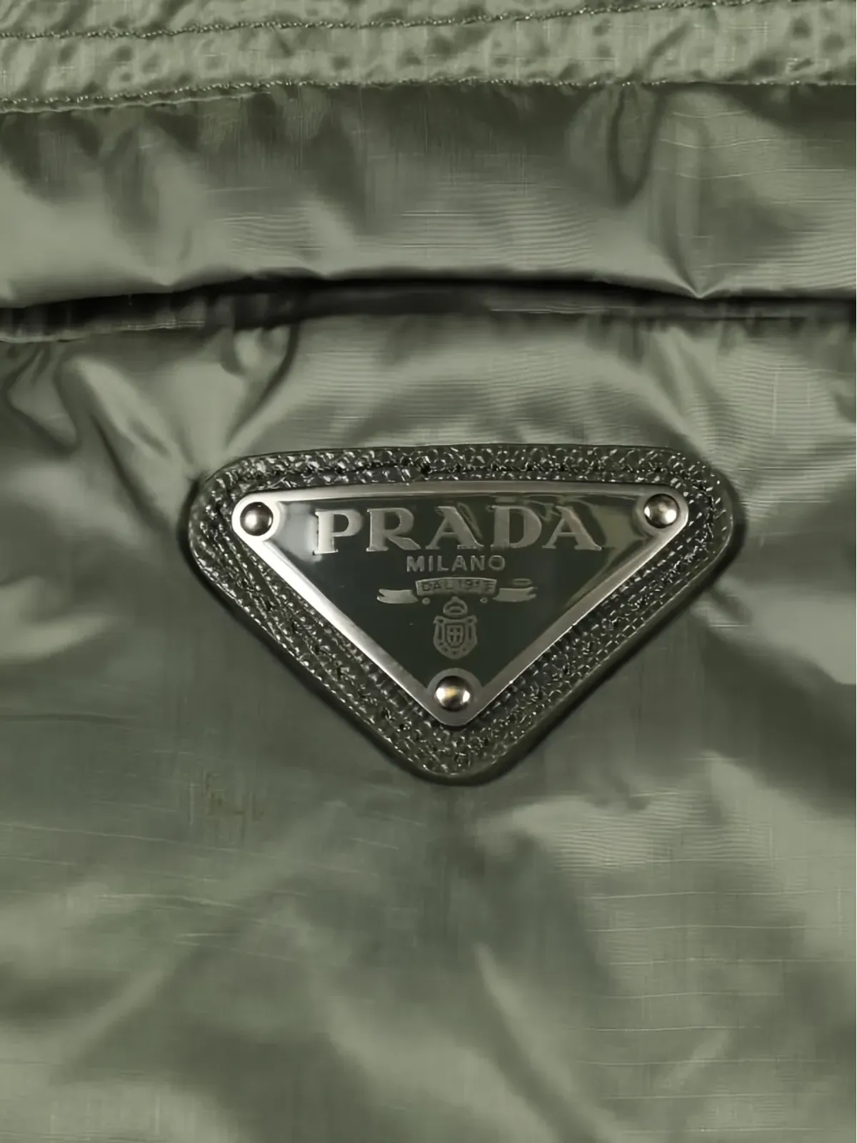 Prada Pre-Owned 2000s ロゴプレート付き ダウンジャケット - グリーン - 画像3