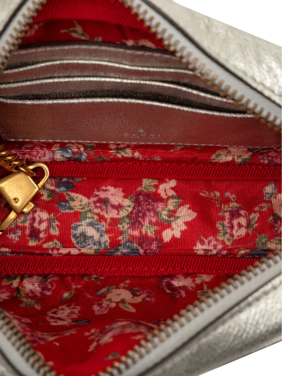 Gucci ビンテージ ミニキルテッドレザー ウェブ トラプンタタ クロスボディバッグ - 画像5