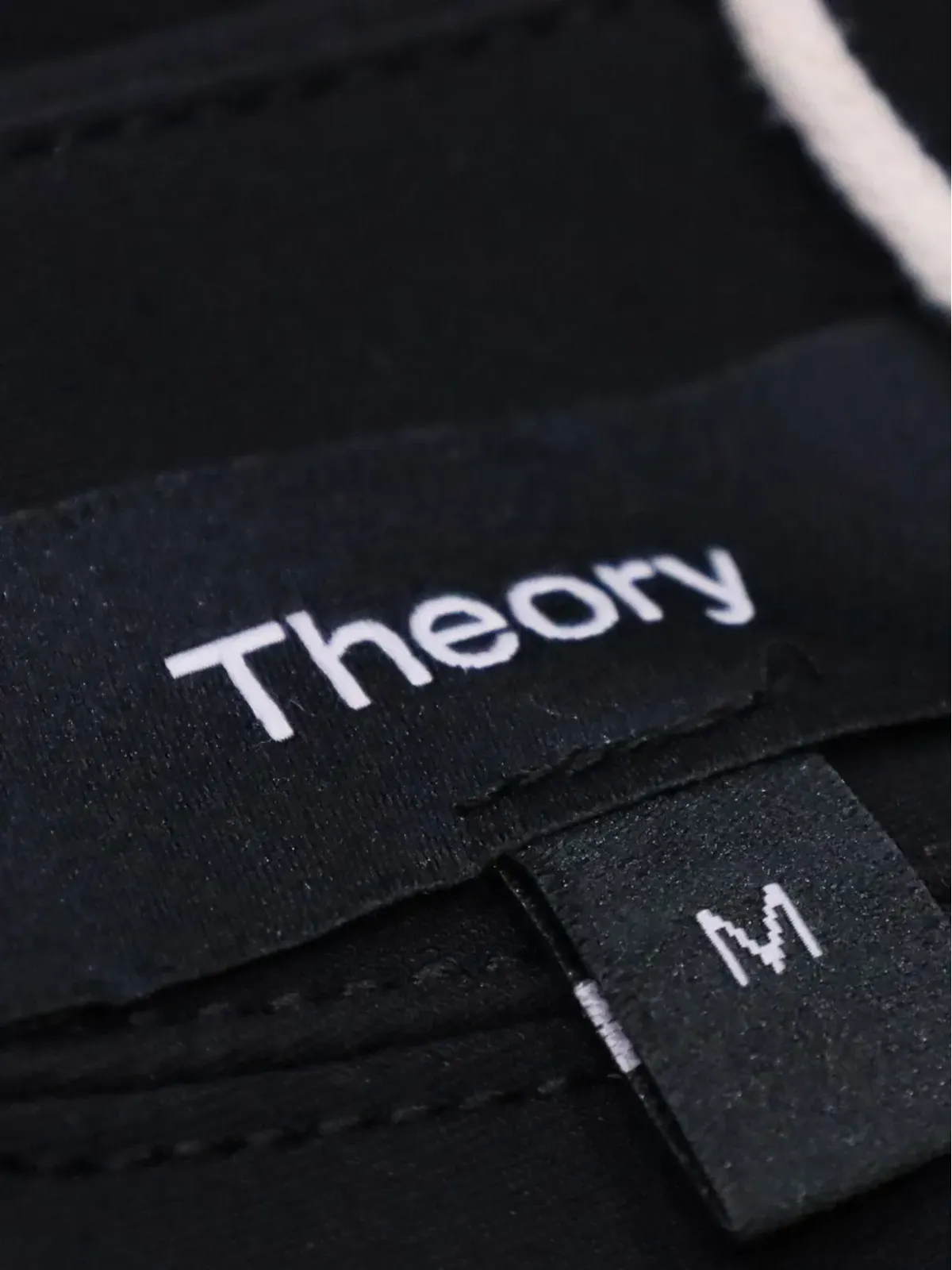 Theory ノースリーブクロップトップ（ブラック） - 画像4