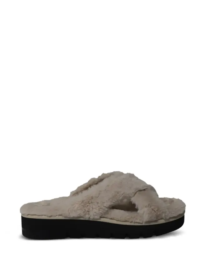 Stuart Weitzman Stuart Weitzman ロザリフト フラットスライドの商品画像