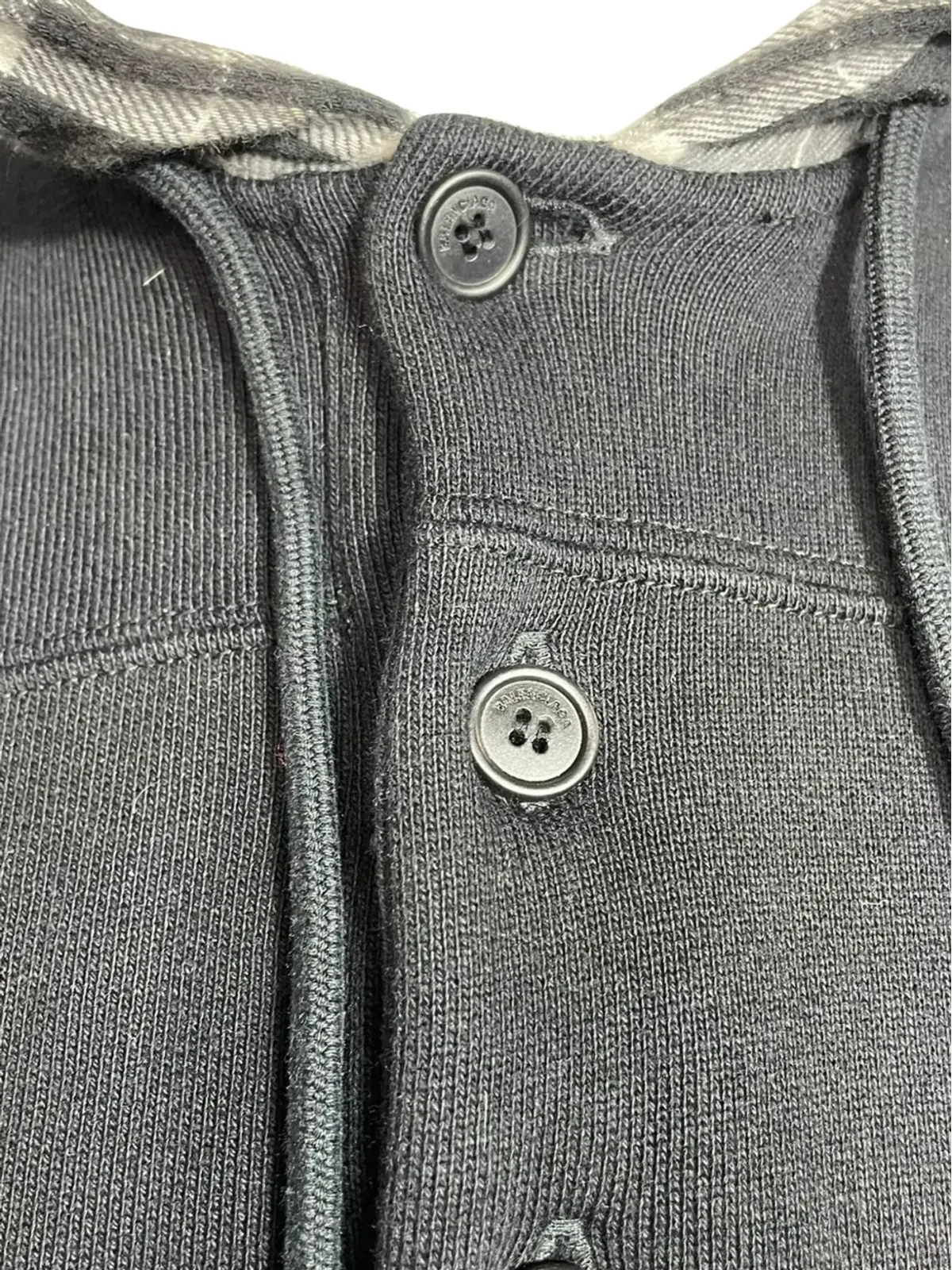 Balenciaga Pre-Owned ロゴ刺繍 ボタン留めフーディ - ブラック - 画像4