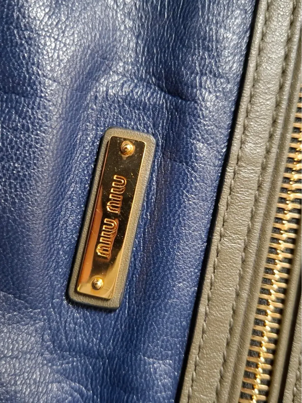 Miu Miu Pre-Owned フラップレザーショルダーバッグ - 画像4