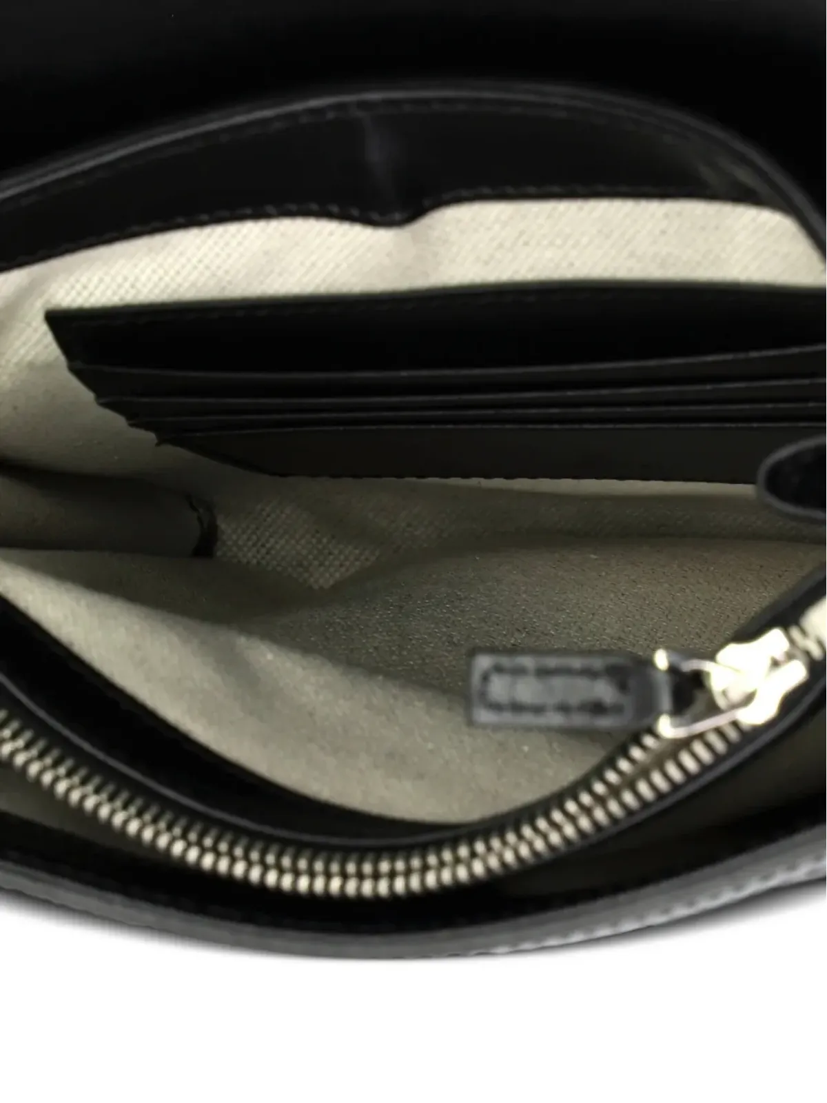 Gucci Pre-Owned フラップGGエンボスドパーフォレーテッドレザー クロスボディバッグ - 画像4
