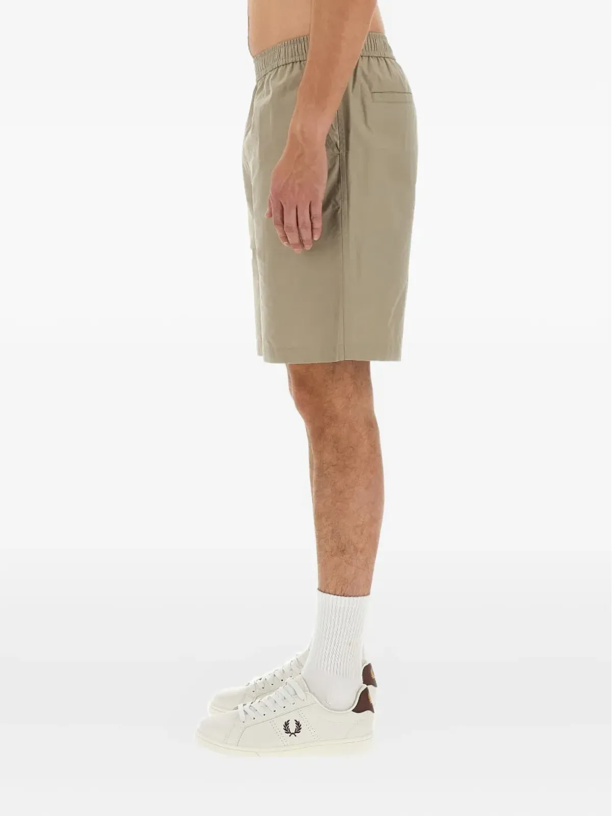 Fred Perry ベージュの伸縮性ウエストバンド付きコットンショーツ - 画像3
