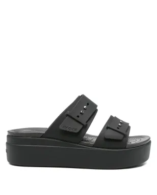 Crocs ブルックリン プラットフォーム ダブルバックル サンダル（ブラック） - サムネイル1