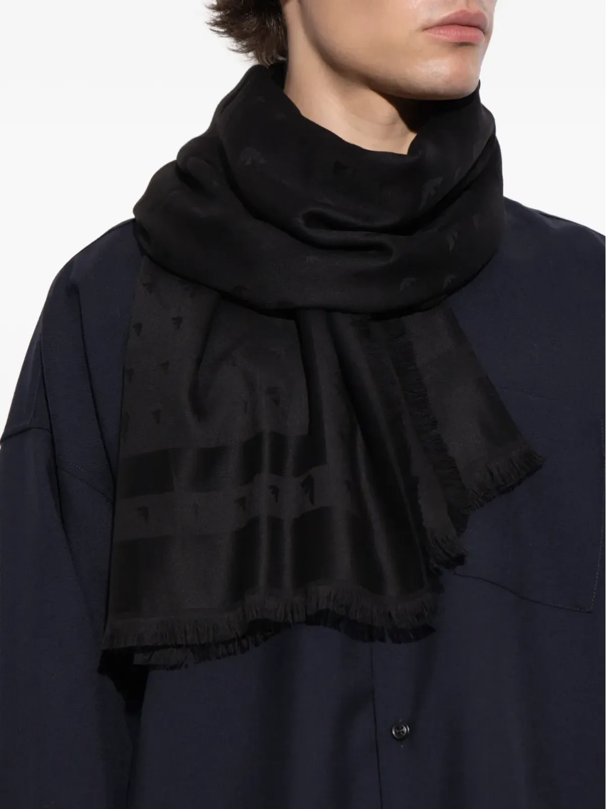 Emporio Armani エンブレム入りフリンジスカーフ - 画像4