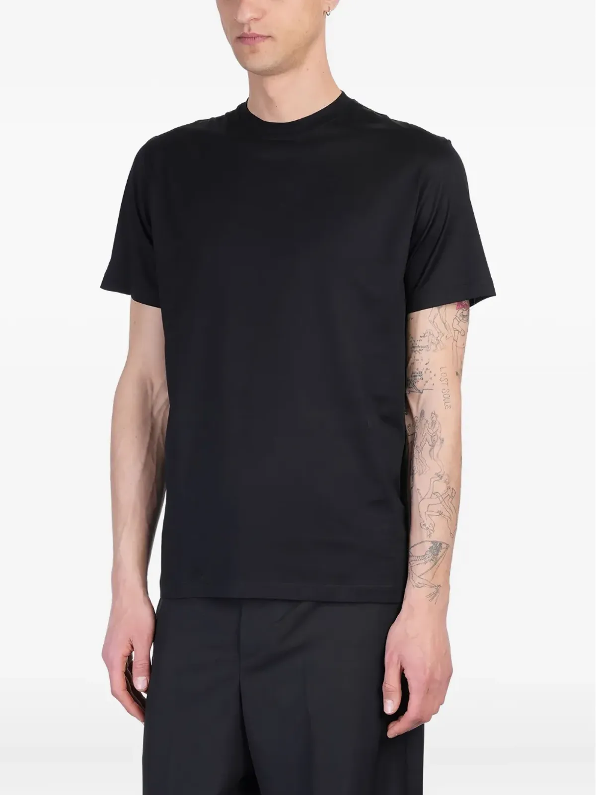 Tokyo James ラウンドネック コットンTシャツ ブラック - 画像3