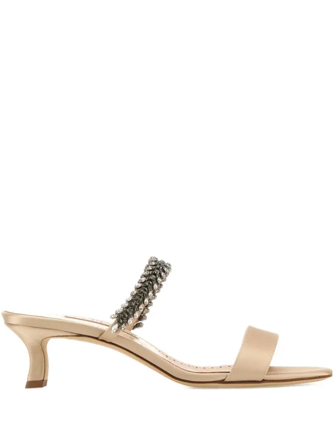 Manolo Blahnik Manolo Blahnik キファサン ビーズ付きサテンサンダルの商品画像