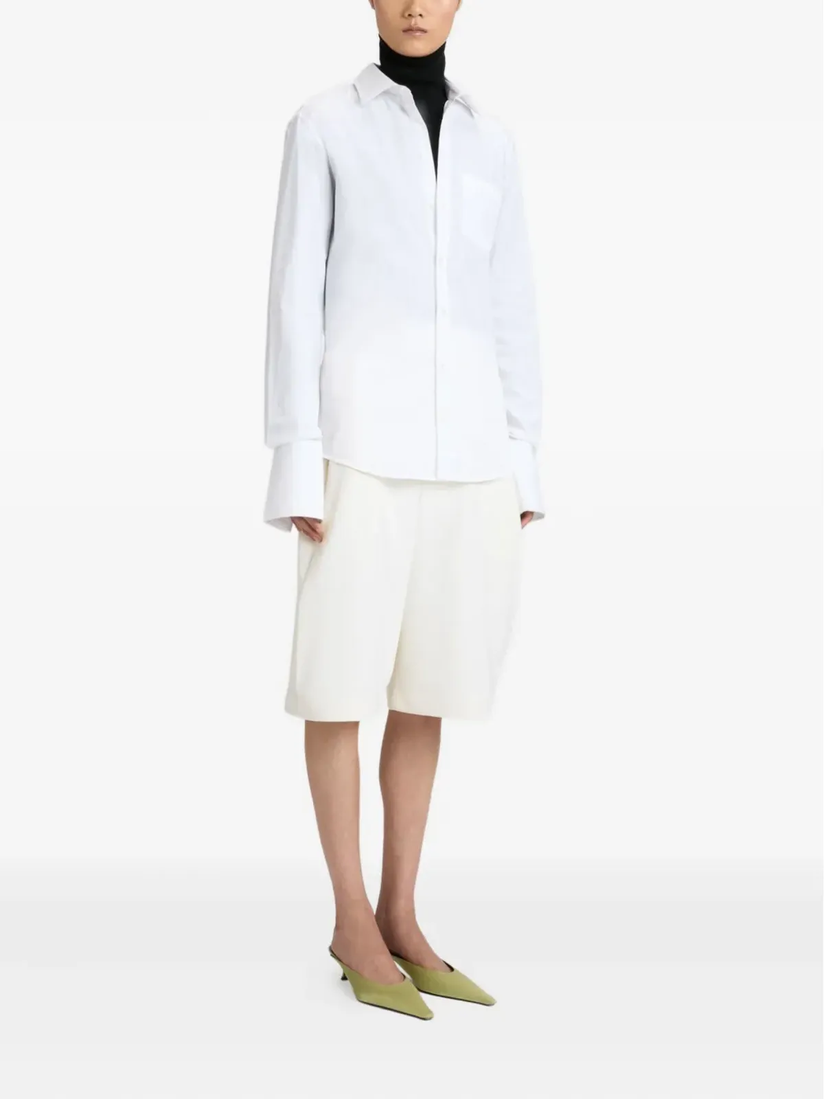Victoria Beckham タブディテール膝丈ショーツ - 画像3