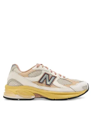New Balance ローズベージュ系スニーカー - サムネイル1