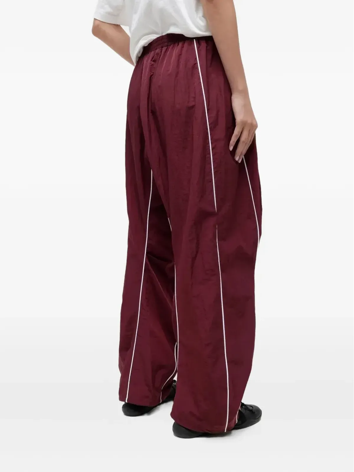 pushBUTTON プリーツ入りパイピング トラックパンツ - 画像4