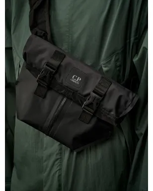 C.P. Company バックル留め ロールトップ 変形可能バッグ - ブラック - サムネイル3
