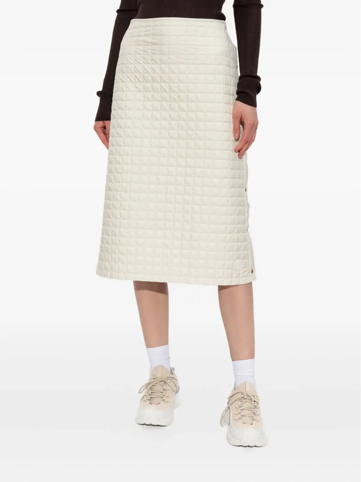 Moncler キルト加工ボタン留めミディスカート - 画像3