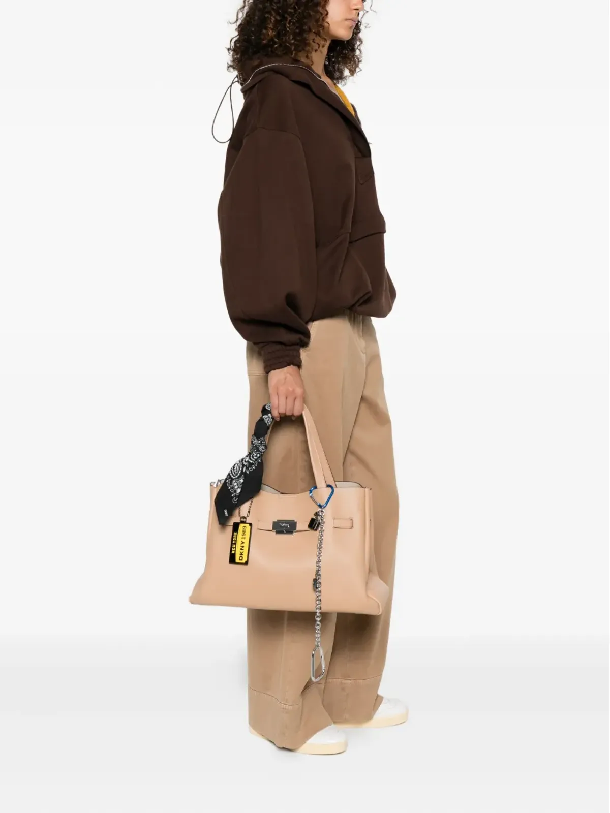DKNY 大型 Bryar チェーンアクセント トートバッグ - ネュートラルカラー - 画像2