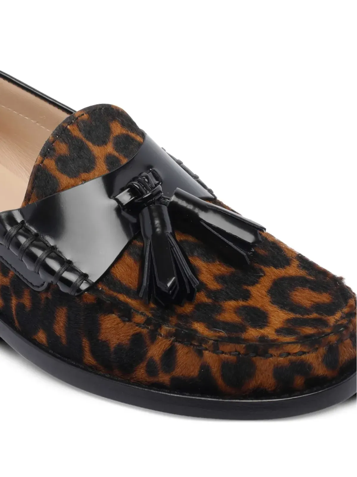 Stuart Weitzman タッセル付きレオパード柄ローファー - 画像4