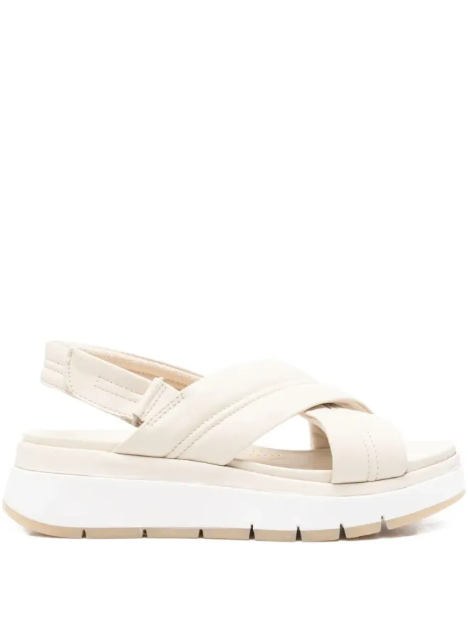 Clarks Clarks トスカン クロスストラップ プラットフォーム サンダルの商品画像