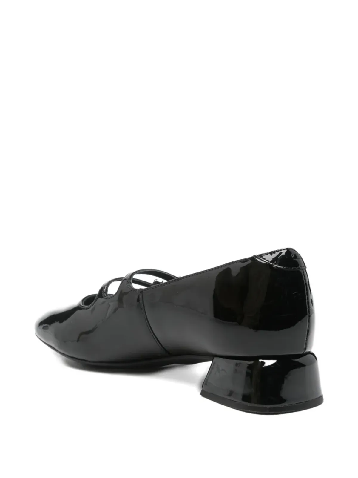 Clarks Daiss パテントレザー バックル付きパンプス - 画像3
