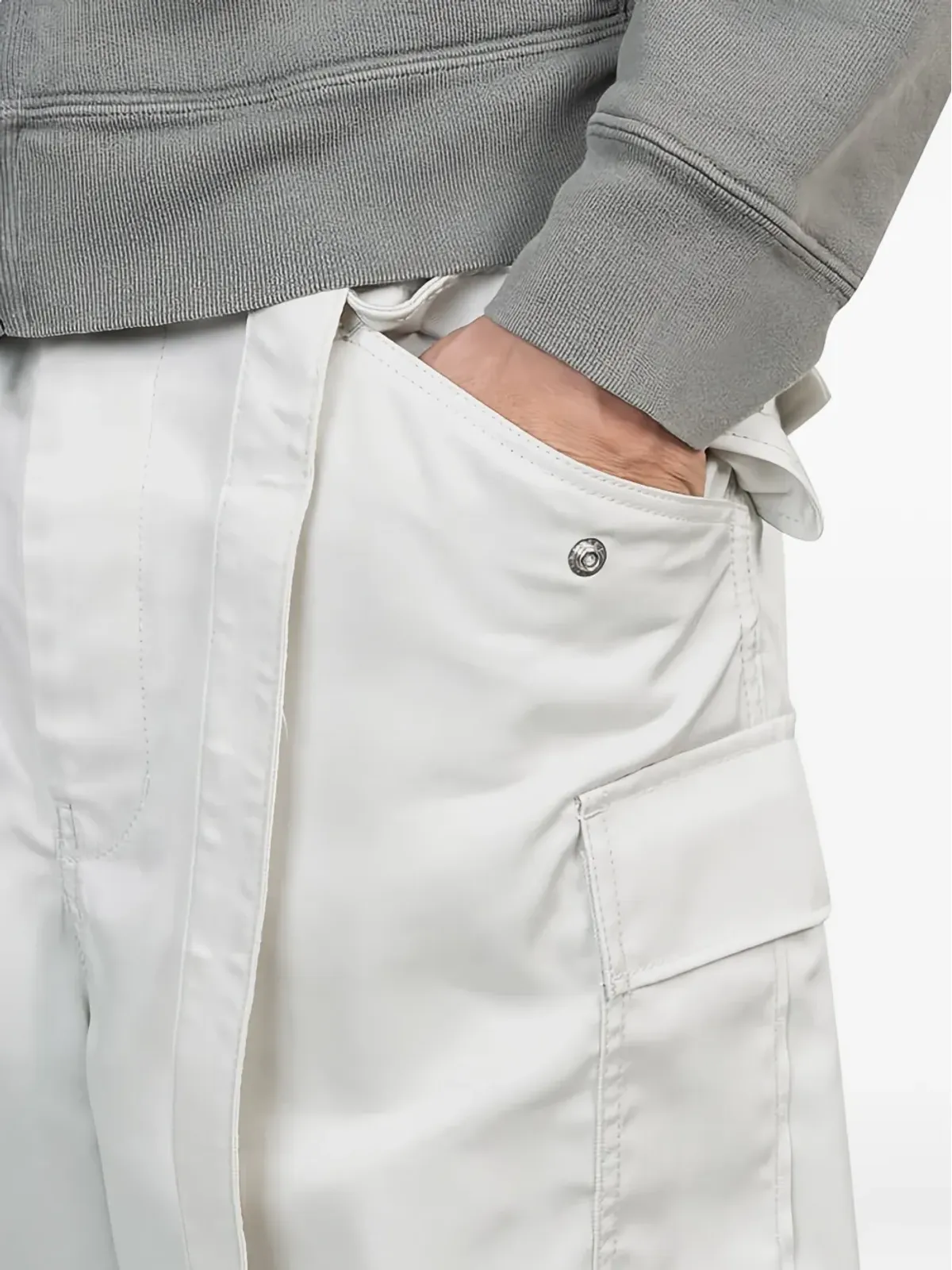 sacai カーゴポケットパンツ - 画像4