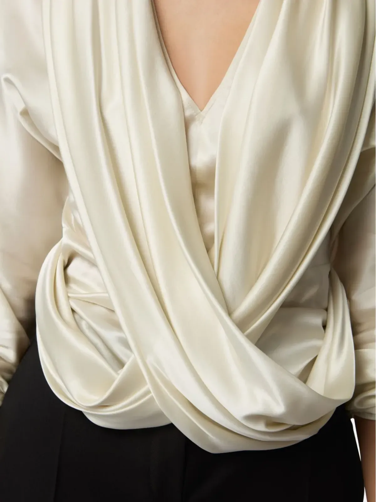 Nina Ricci ドレープVネックトップス - 画像5