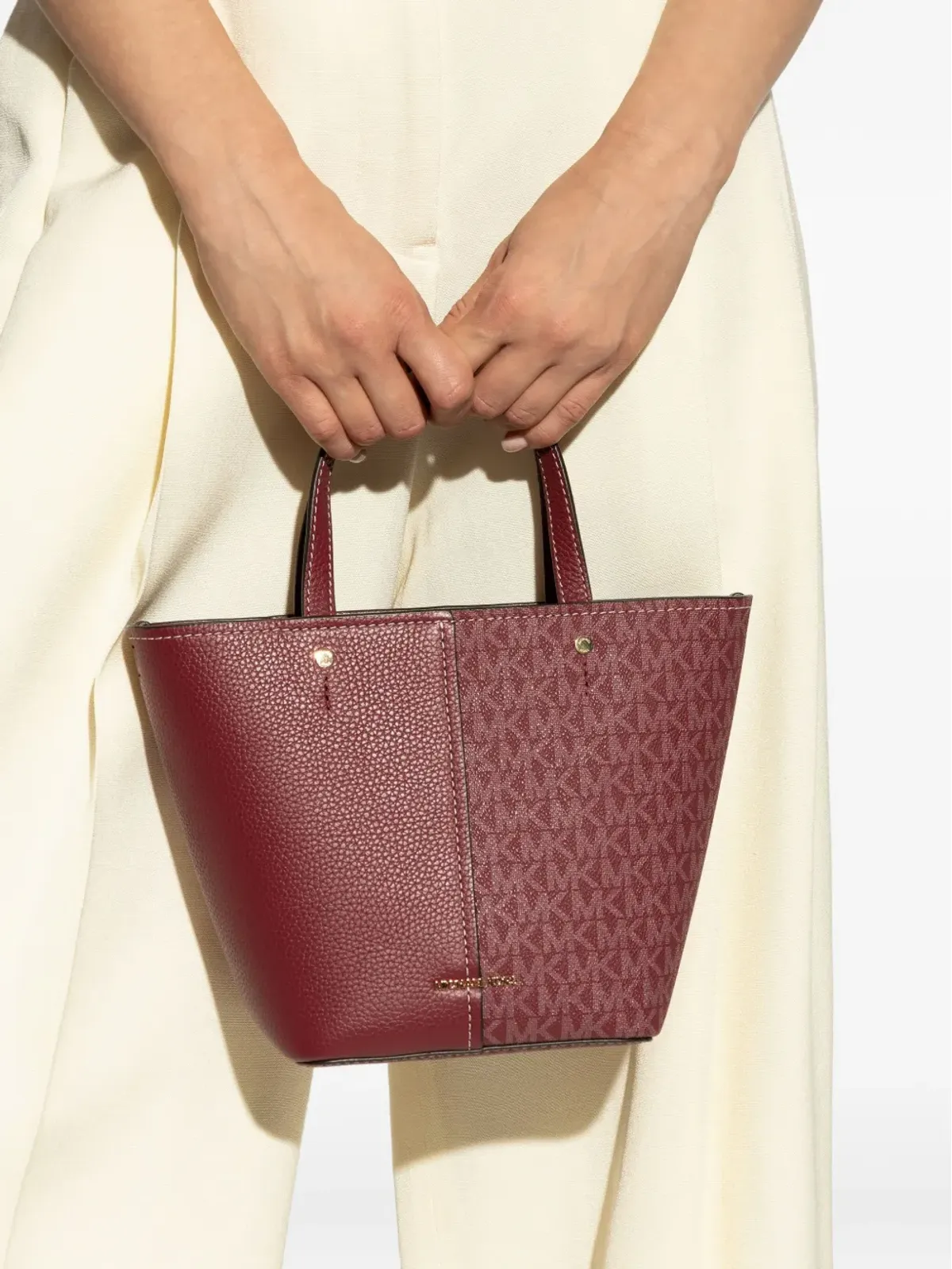 Michael Michael Kors フローラ モノグラム パネルド トートバッグ - 画像2