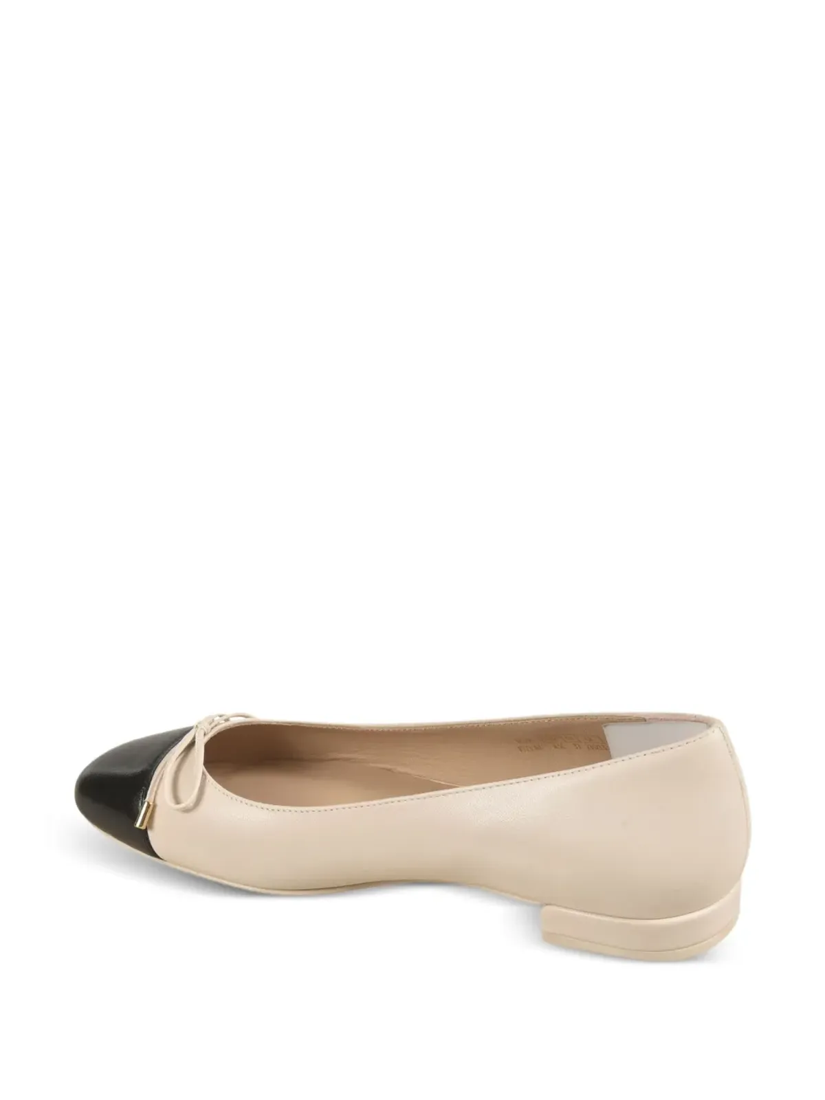 Stuart Weitzman スリックなリボンディテールのフラットパンプス - 画像3