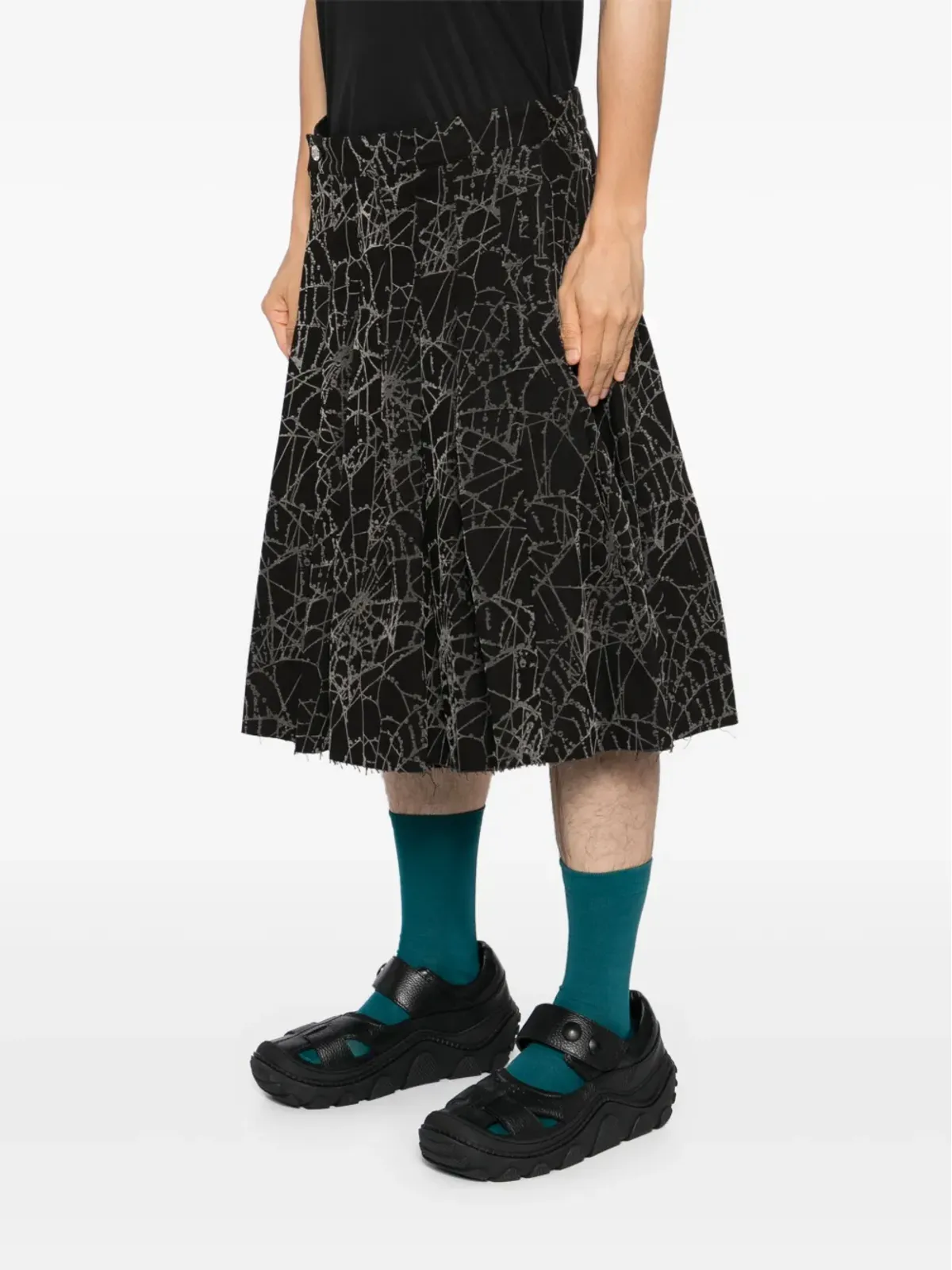 MASU flocky-web pleated shorts - Black - 画像3