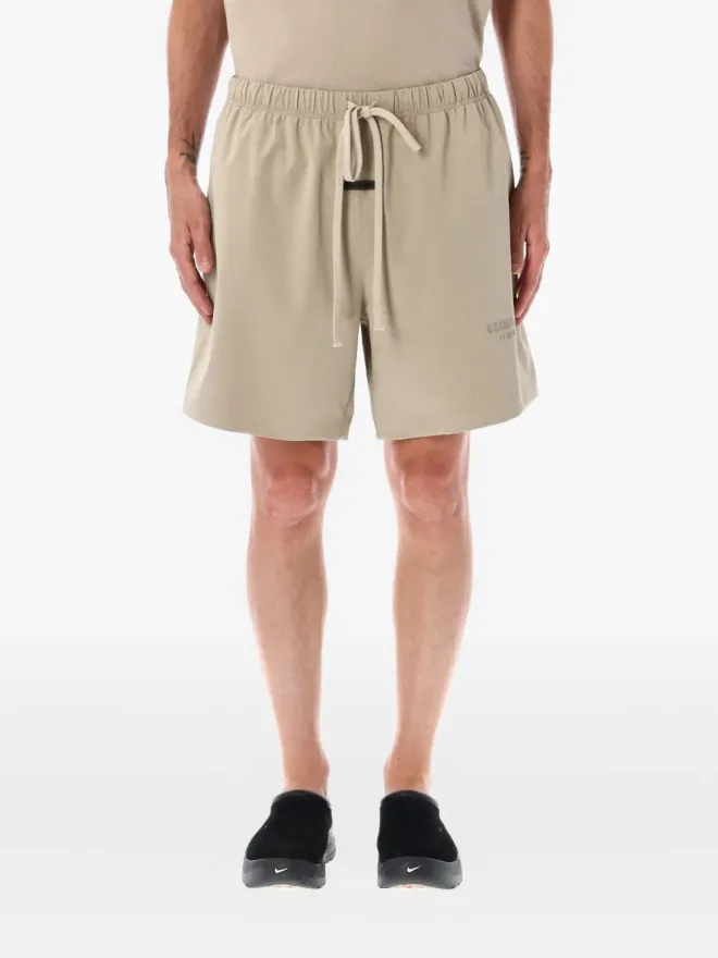 Fear of God ESSENTIALS FEAR OF GOD ESSENTIALS ドローコード付きウエストのトラックショーツの商品画像
