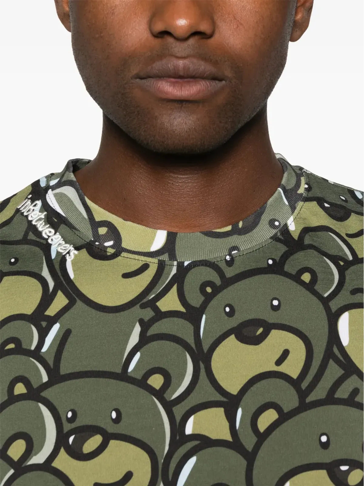 INBETWEENERS カモベアOG Tシャツ - グリーン - 画像5