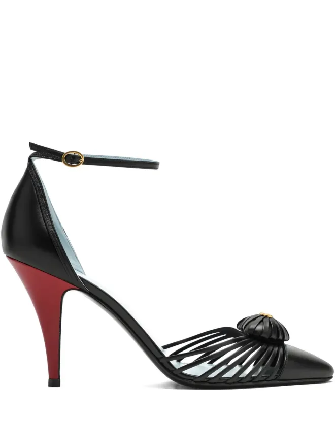 Valentino Garavani Valentino Garavani 85mmストラップ付きハートディテールヒールパンプス - ブラックの商品画像