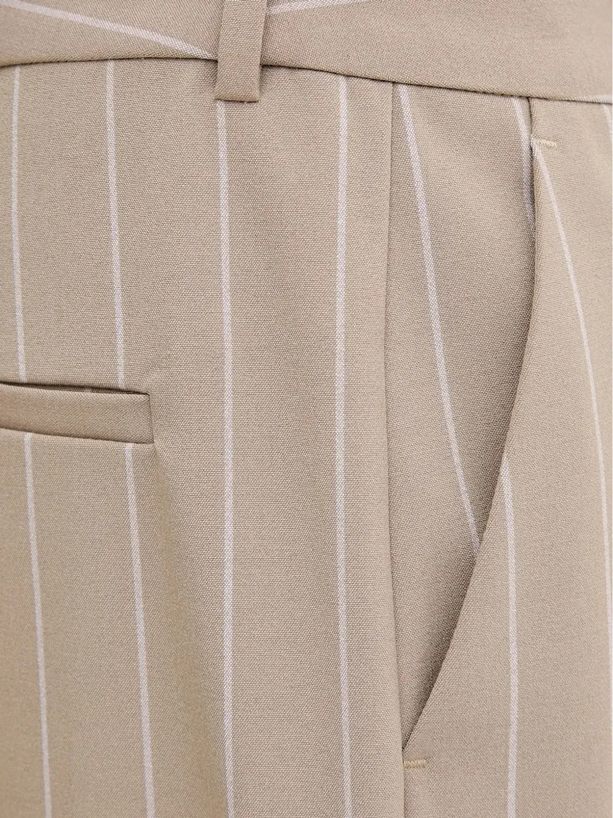 SAMSOE SAMSOE pinstripe tailored trousers - Neutrals - 画像3