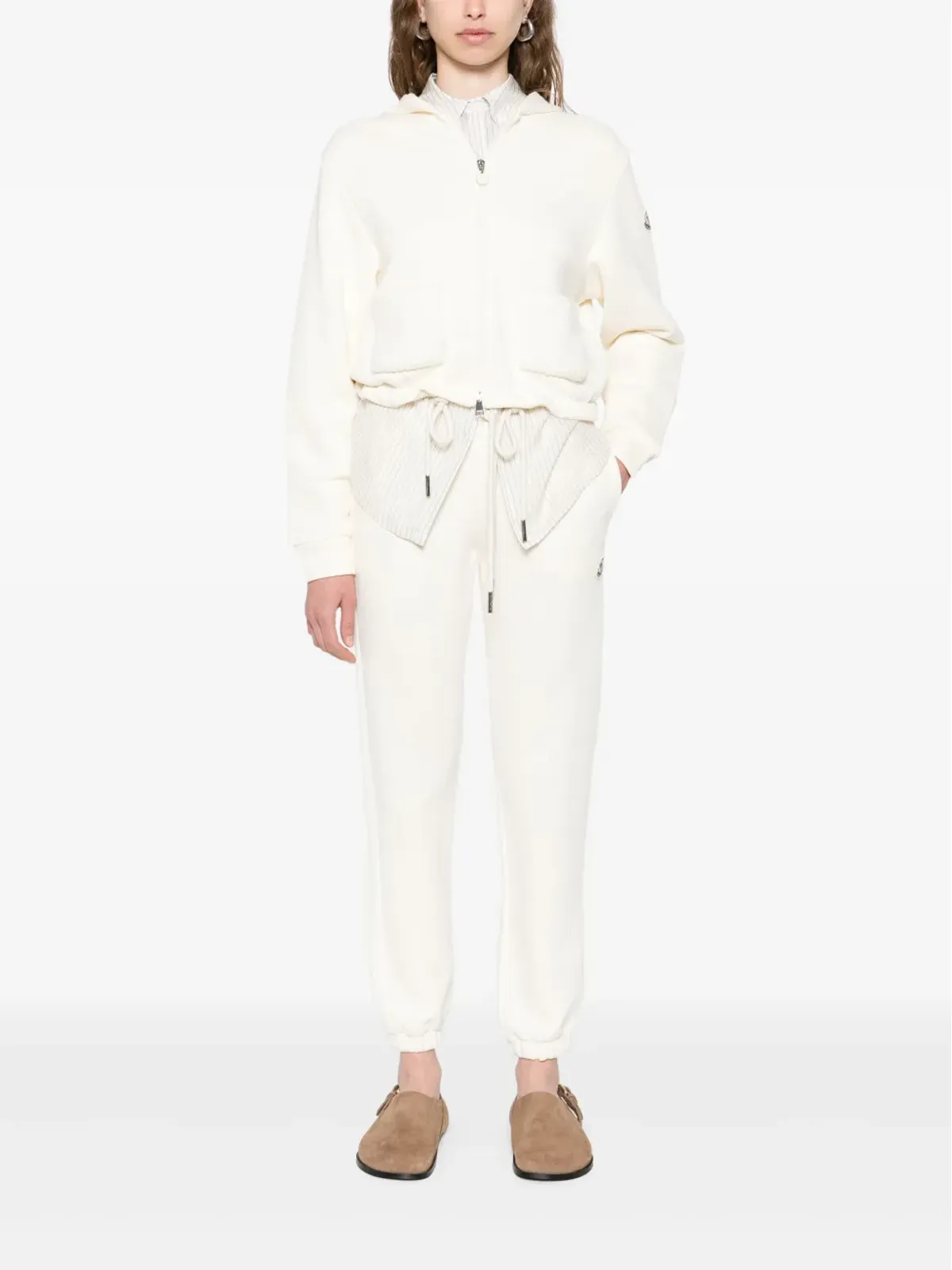 Moncler ロゴパッチパンツ - 画像2