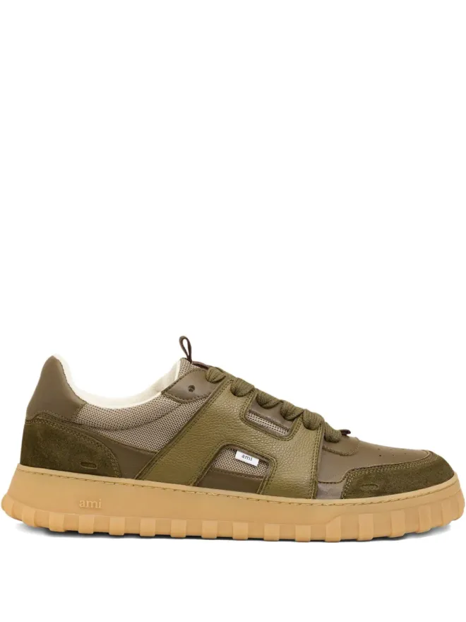 AMI Paris AMI Paris A Walk レザー ローカットスニーカーの商品画像